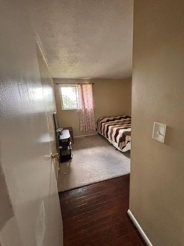 699 Holly Hill Drive, Columbus, OH 43228