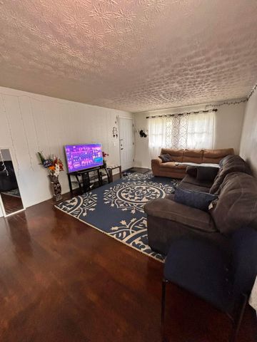 699 Holly Hill Drive, Columbus, OH 43228