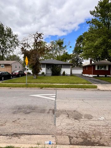 699 Holly Hill Drive, Columbus, OH 43228