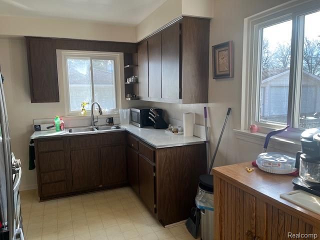 28830 Jane Street, Saint Clair Shores, MI 48081