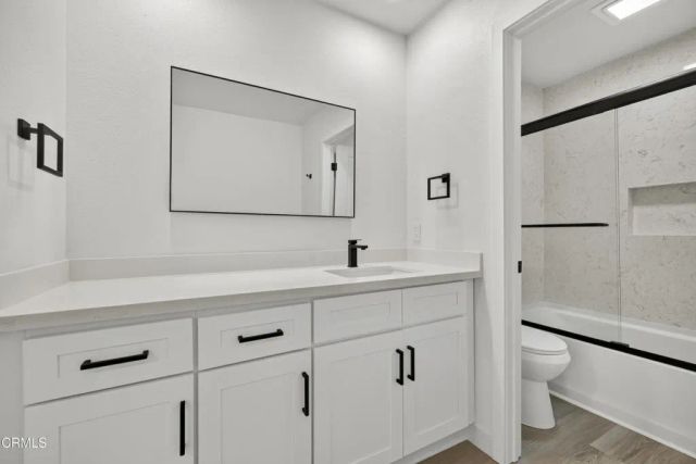 22330 Victory Boulevard 604, Los Angeles, CA 91367