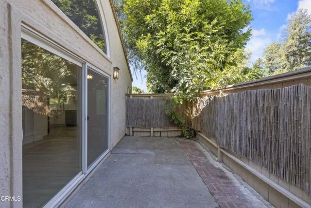 22330 Victory Boulevard 604, Los Angeles, CA 91367