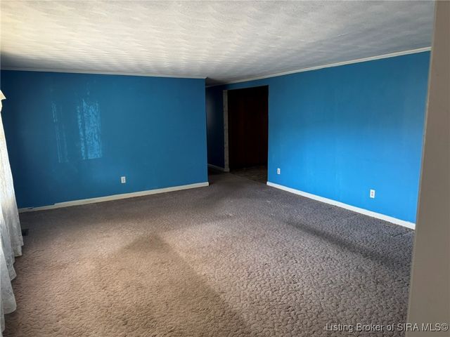 1127 S Thompson Road, Lexington, IN 47138
