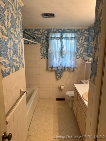 1127 S Thompson Road, Lexington, IN 47138