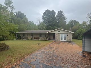 1127 S Thompson Road, Lexington, IN 47138