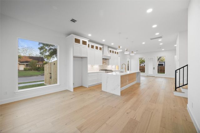 8646 Alcott Drive, Houston, TX 77080