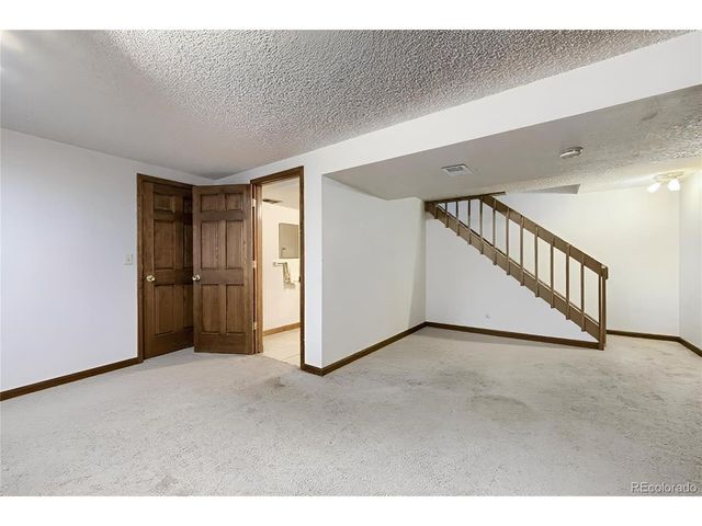 3055 S Macon Cir, Aurora, CO 80014