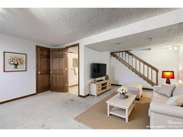 3055 S Macon Cir, Aurora, CO 80014