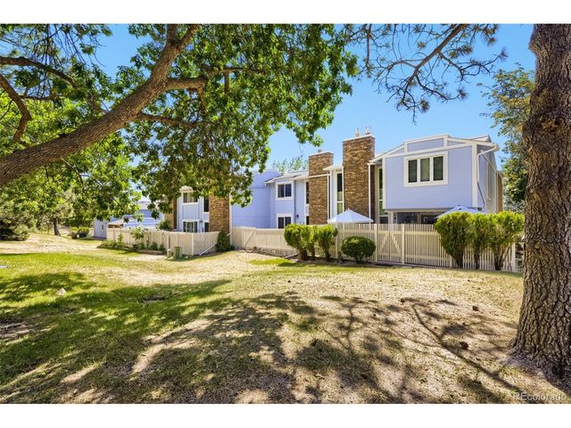 3055 S Macon Cir, Aurora, CO 80014