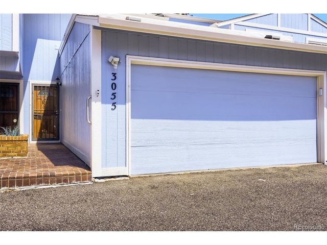 3055 S Macon Cir, Aurora, CO 80014