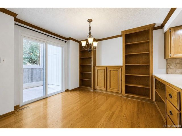 3055 S Macon Cir, Aurora, CO 80014