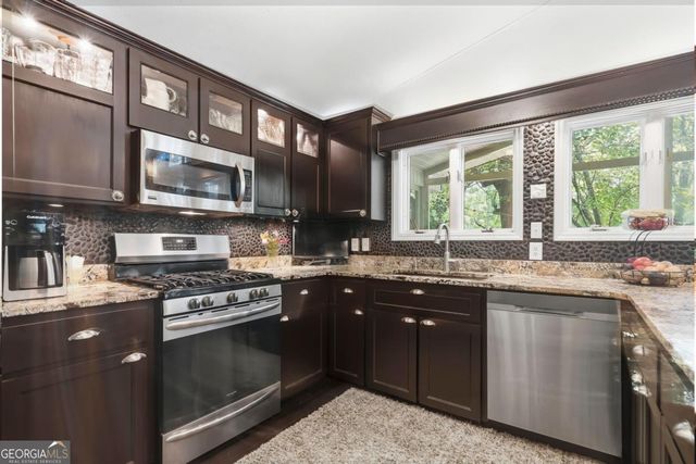 240 Quesenberry Drive, Eatonton, GA 31024