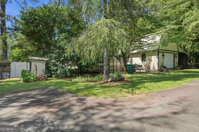 240 Quesenberry Drive, Eatonton, GA 31024