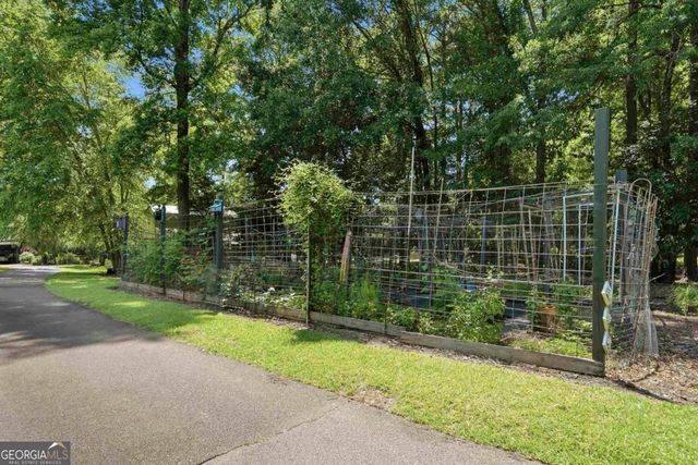 240 Quesenberry Drive, Eatonton, GA 31024