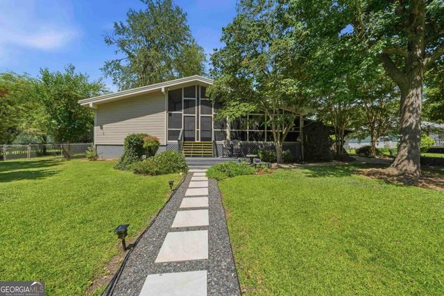 240 Quesenberry Drive, Eatonton, GA 31024
