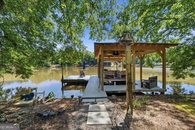 240 Quesenberry Drive, Eatonton, GA 31024