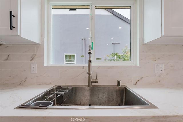 5738 Beck Avenue, North Hollywood, CA 91601