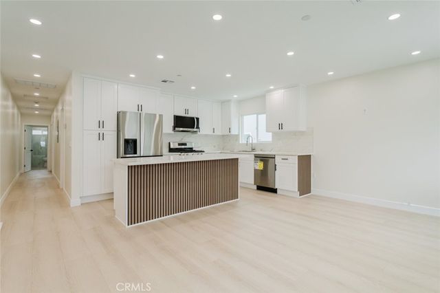 5738 Beck Avenue, North Hollywood, CA 91601