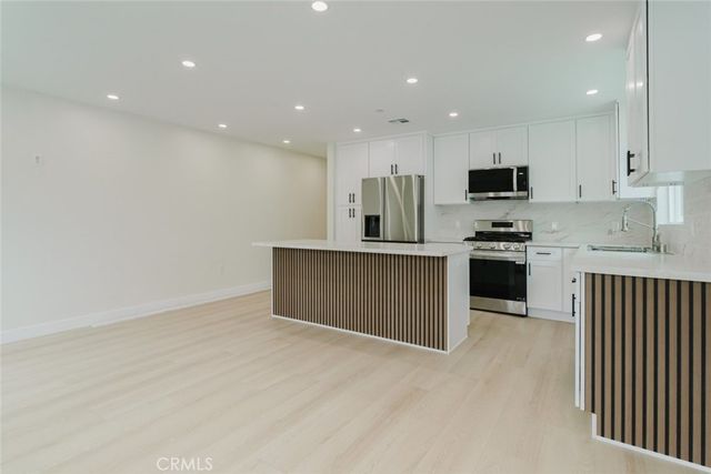 5738 Beck Avenue, North Hollywood, CA 91601