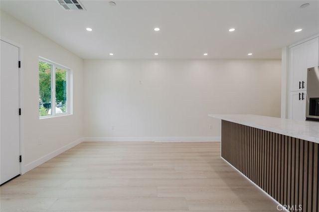 5738 Beck Avenue, North Hollywood, CA 91601