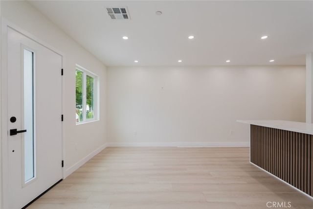 5738 Beck Avenue, North Hollywood, CA 91601