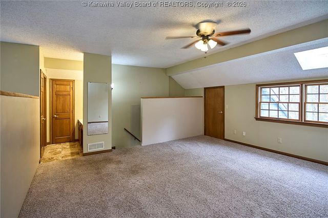 229 Deerfield Drive, Winfield, WV 25213