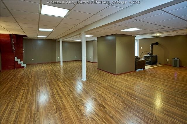 229 Deerfield Drive, Winfield, WV 25213