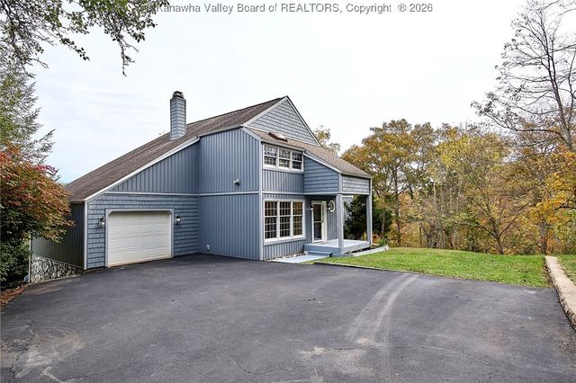 229 Deerfield Drive, Winfield, WV 25213