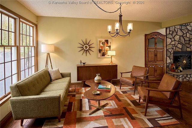 229 Deerfield Drive, Winfield, WV 25213