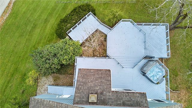 229 Deerfield Drive, Winfield, WV 25213