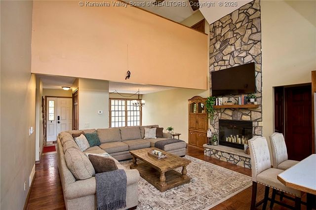 229 Deerfield Drive, Winfield, WV 25213