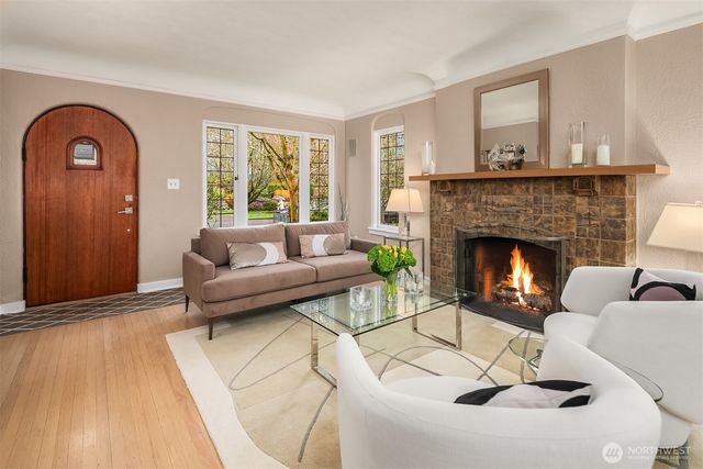 4721 45th Avenue NE, Seattle, WA 98105