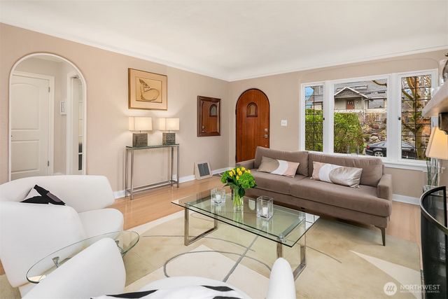 4721 45th Avenue NE, Seattle, WA 98105