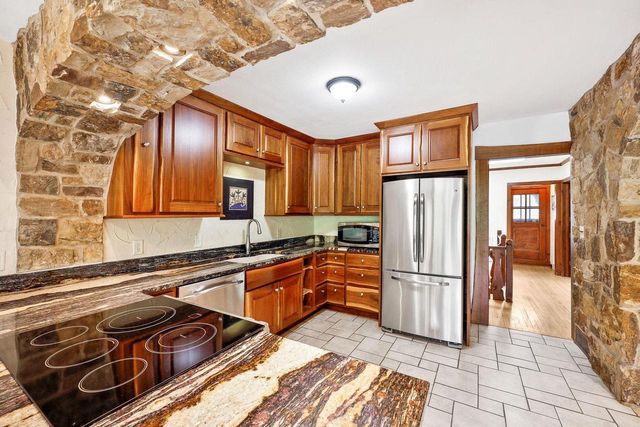 4215 Wanetah Trail, Madison, WI 53711