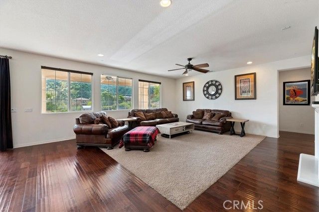 7921 Summer Day, Corona, CA 92883