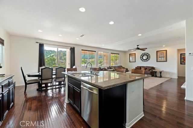 7921 Summer Day, Corona, CA 92883