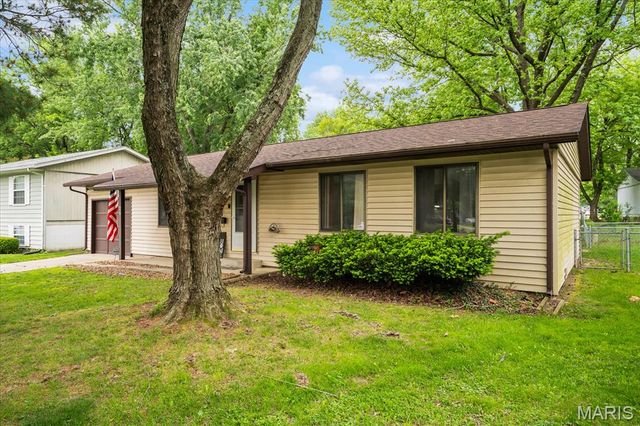 607 Linden Court, O'fallon, IL 62269
