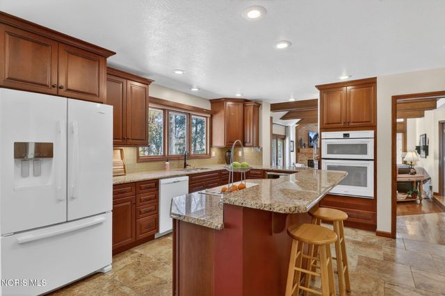 4819 Whitebirch Court, Sylvania, OH 43560