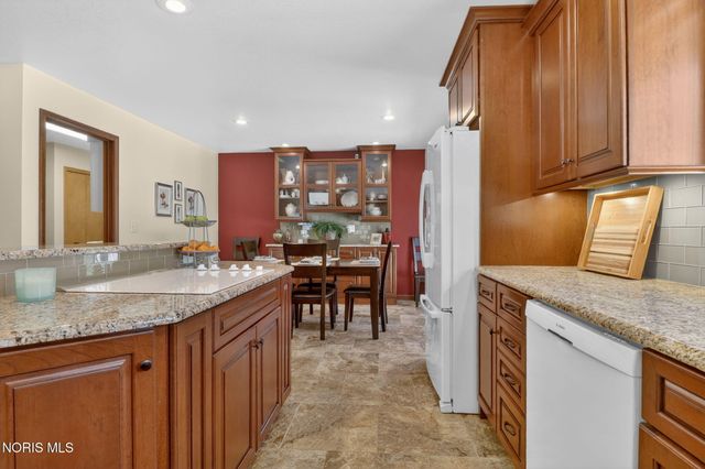 4819 Whitebirch Court, Sylvania, OH 43560