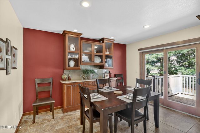 4819 Whitebirch Court, Sylvania, OH 43560