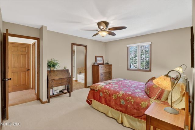 4819 Whitebirch Court, Sylvania, OH 43560