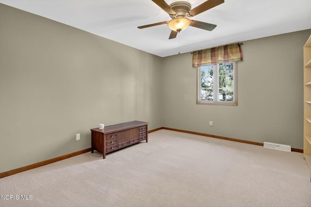 4819 Whitebirch Court, Sylvania, OH 43560