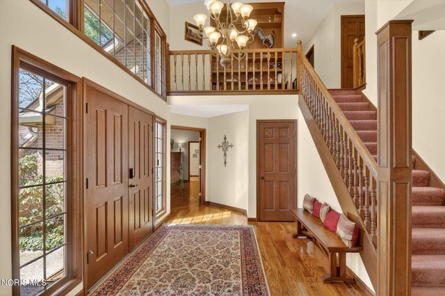 4819 Whitebirch Court, Sylvania, OH 43560