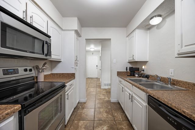 6410 Elm Springs Drive, Arlington, TX 76001