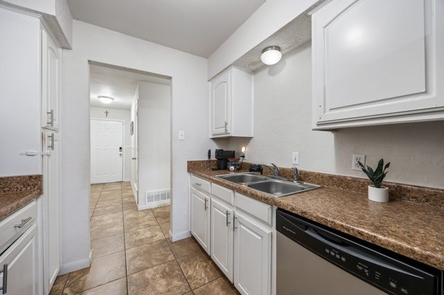 6410 Elm Springs Drive, Arlington, TX 76001