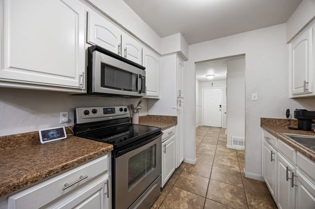 6410 Elm Springs Drive, Arlington, TX 76001