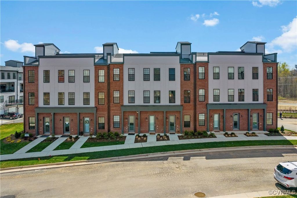 13245 Garland Ln, Midlothian, VA 23114