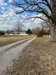 12811 Highway 64, Lebanon, MO 65536