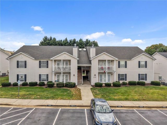 7153 W Friendly Avenue D, Greensboro, NC 27410
