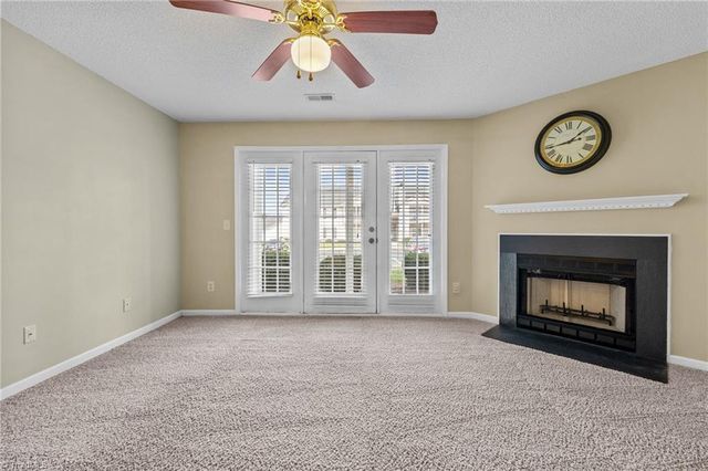 7153 W Friendly Avenue D, Greensboro, NC 27410